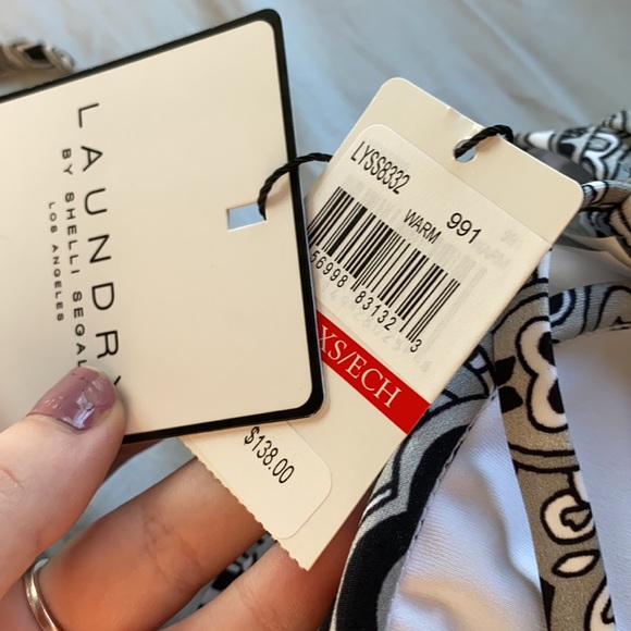 Bikini - Picture 4 of 4